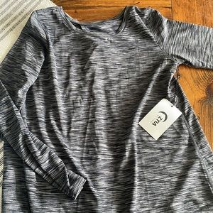 Zyia Active Long Sleeve